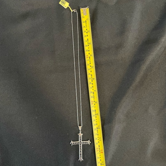 Karis Silver Thai Black Spinel Cross - Picture 4 of 6